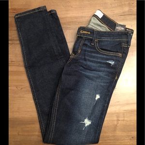 Hollister super skinny jeans NWT